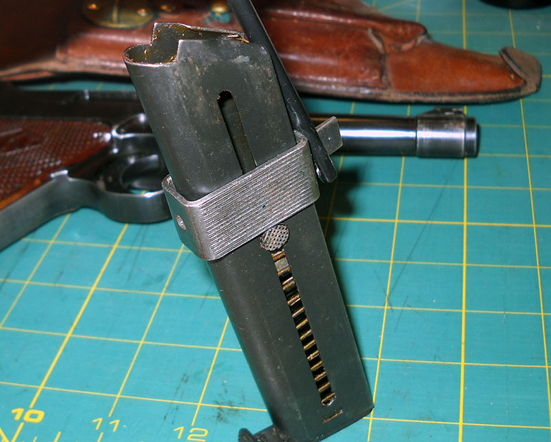 L-35 or m/40 magazine with loading tool